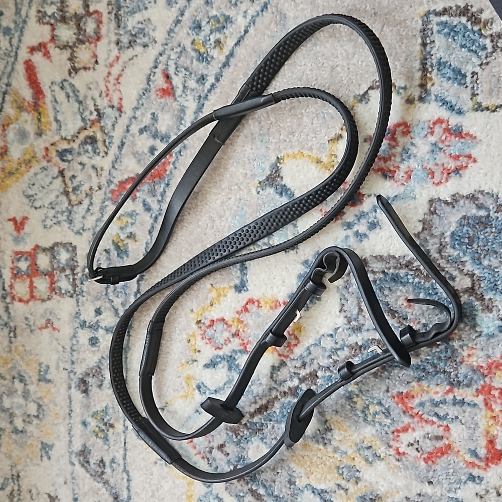 EUC* Pony length English rubber reins